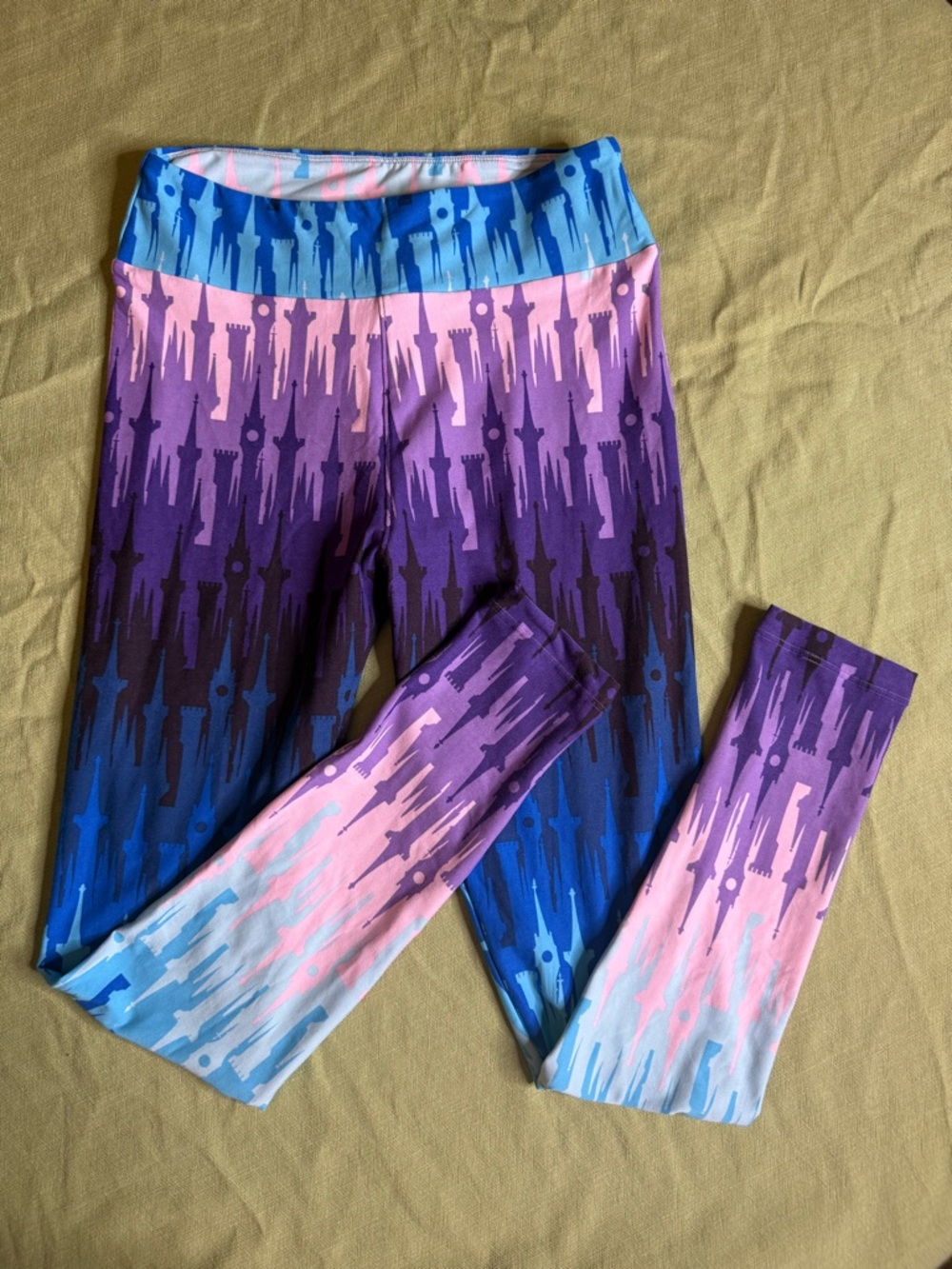 LuLaRoe HTF Disney castle leggings OS